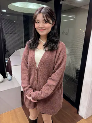 セミロング カラー 似合わせカット ツヤカラー/和田陽向のヘアスタイル