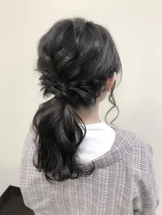 ロング 沢田 瞳のヘアスタイル
