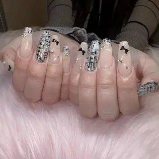 ネイル RIEKO🍒 ワンホン♡推しネイルのネイルデザイン