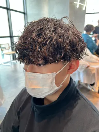ショート パーマ メンズ 波巻きスパイラルパー マ/シャドウパーマ駿のヘアスタイル