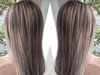 ロング ハイライトバレイヤー ジュ＆縮毛矯正✨櫻野のヘアスタイル