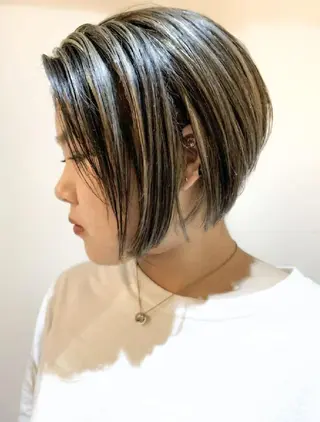 ショート カラー ショート✨ボブ✨代表 新田見美仁のヘアスタイル