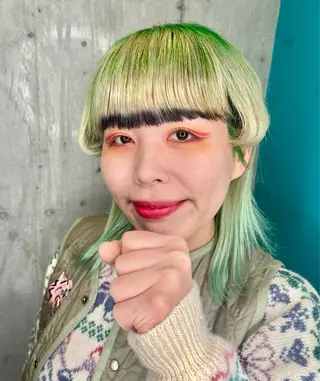 ミディアム カラー 派手髪デザインカラー ヒロカのヘアスタイル