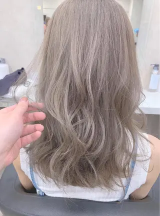 セミロング カラー レイヤー🇰🇷 韓国ヘア💕トモミのヘアスタイル