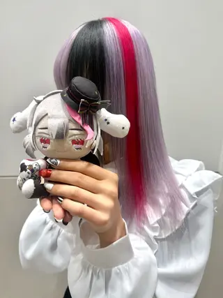 セミロング カラー インナーカラー 推し ブリーチ 髪質改善のヘアスタイル