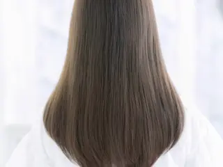 セミロング 岡本 勇輝のヘアスタイル