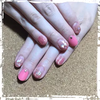 ネイル ECLAT エクラ所属・寺山 千鶴のネイルデザイン