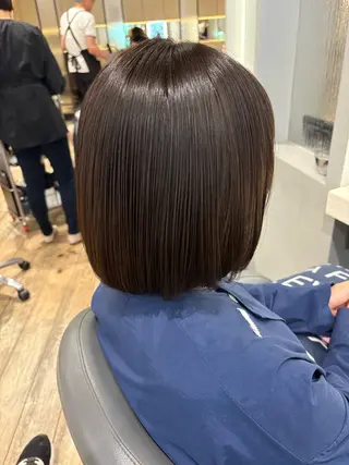 ショート カラー Soleria所属・艶髪/酸性ストレート 根本零のヘアスタイル