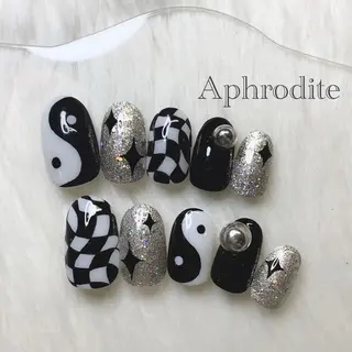 ネイル Aphrodite パラジェル認定サロンのネイルデザイン