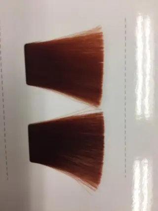 カラー 新島 美恵子のヘアスタイル