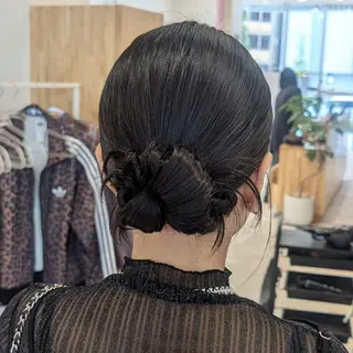 セミロング ヘアアレンジ 彩桜/艶カラー/小顔 に見せるカット✂のヘアスタイル