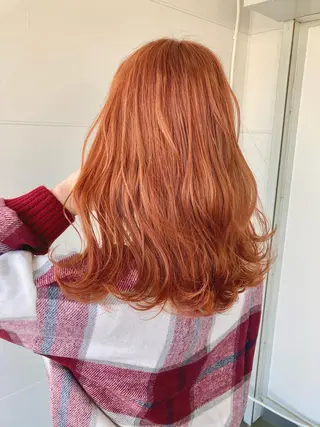 セミロング タカツド ユウキのヘアスタイル