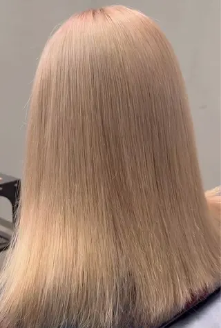 ミディアム 廣岡 悠愛のヘアスタイル