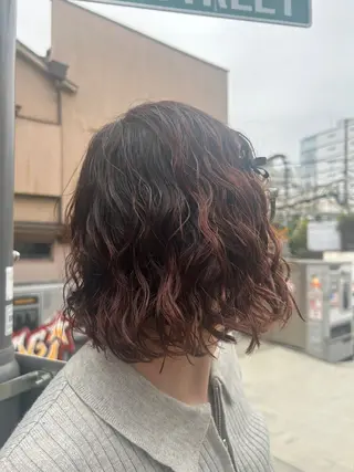 ミディアム パーマ ナチュラルカラー ブリーチなし　あんりのヘアスタイル