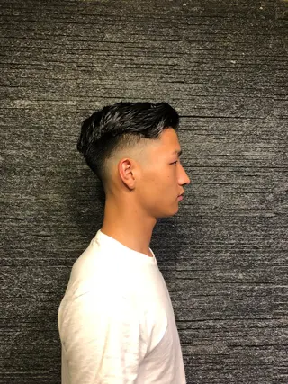 ショート パーマ メンズ 牧 颯斗のヘアスタイル