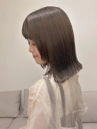 セミロング カラー 💛🤍U too e’s 鎌倉🧸のヘアスタイル