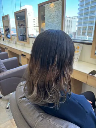 セミロング カラー 本堂 悠斗のヘアスタイル