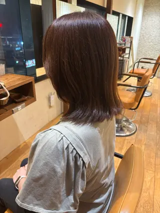 ミディアム おもだか　がく /横須賀中央のヘアスタイル