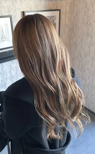 ロング カラー 川合 勇気のヘアスタイル