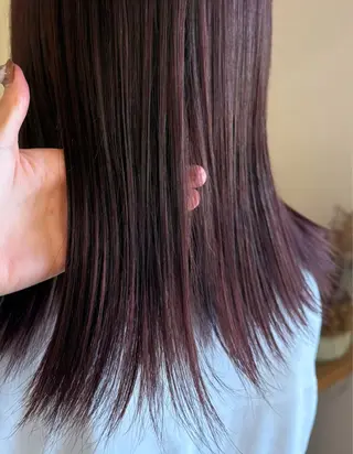 カラー 新美 あかねのヘアスタイル