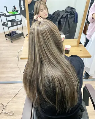 ロング カラー パーマ ヘアアレンジ メンズ キッズ ネイル マツエク・マツパ アイブロウ 韓国風×透明感カラー 髪質改善オタベシンヤのヘアスタイル