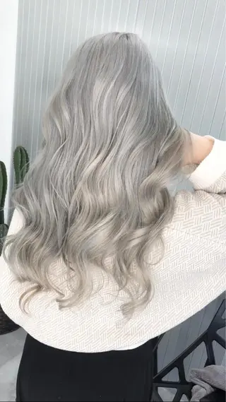 ロング カラー LOOP hairのヘアスタイル
