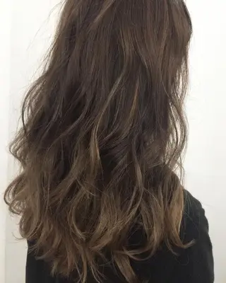 カラー 坂上 岳のヘアスタイル