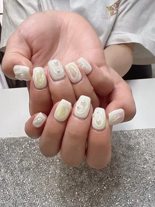 ネイル ガレンドウ 白澤 愛子のネイルデザイン