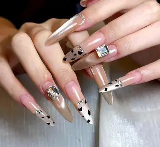 ネイル Pure&Rich Nailのネイルデザイン