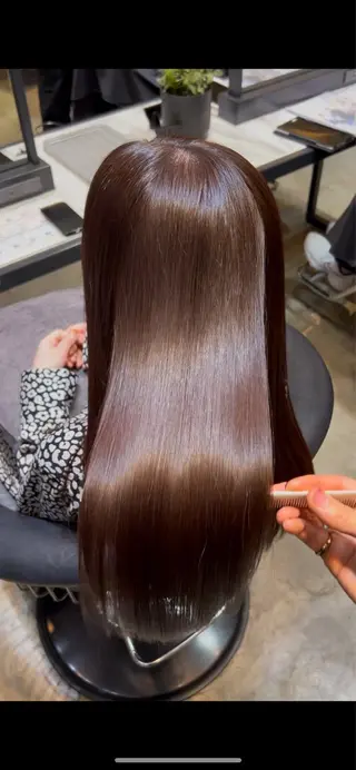 セミロング 縮毛矯正・似合わせ タナカ レイヤのヘアスタイル