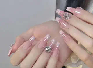 ネイル ラッキーネイルサロン西川口東口店所属・山田 由奈のネイルデザイン