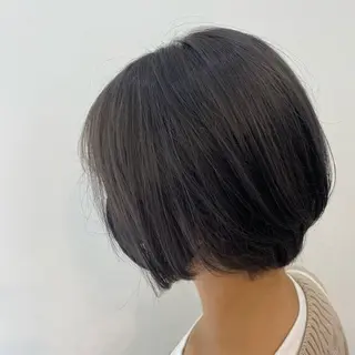 ショート カラー 渡邊 唯のヘアスタイル