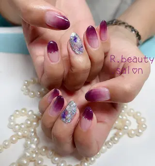 ネイル R.beauty サロンのネイルデザイン