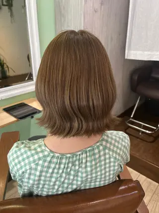 ミディアム カラー saaya💙 ブリーチなしカラーのヘアスタイル