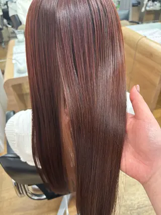 ロング 柔らかストレートと ツヤカラー/和田陽向のヘアスタイル