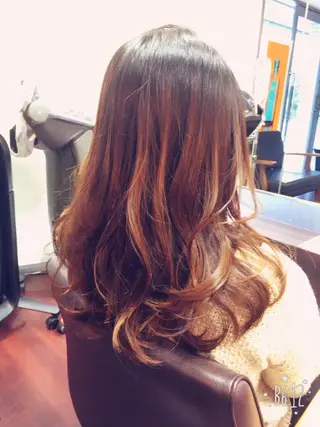 セミロング ロング 前之園 ひかるのヘアスタイル