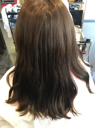 セミロング カラー 中本 愛理のヘアスタイル