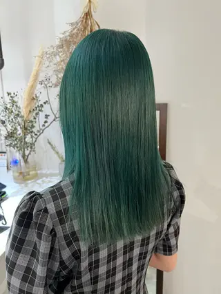 セミロング カラー ケアブリーチ/ili 村上佳那多のヘアスタイル