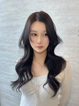 ロング カラー ヘアアレンジ 韓国レイヤーカット/ 儚げカラーチナツのヘアスタイル