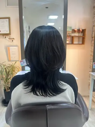 セミロング カラー KEEN.渋沢/ 横溝小夏のヘアスタイル
