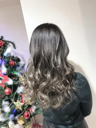 ロング カラー パーマ ヘアアレンジ メンズ キッズ ネイル マツエク・マツパ バレイヤージュ/ 髪質改善/渡邉悟🌱のヘアスタイル