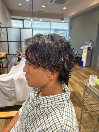 セミロング パーマ メンズ 鶴田 将清のヘアスタイル