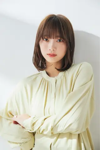 ミディアム 🎨インナーカラー が得意👍新垣⚜️のヘアスタイル