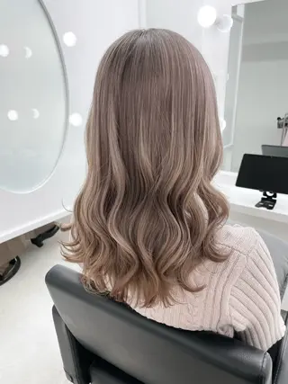 セミロング カラー 《Zina札幌大通》 Hinano🐻のヘアスタイル