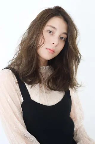 セミロング カラー 三好 麻美のヘアスタイル