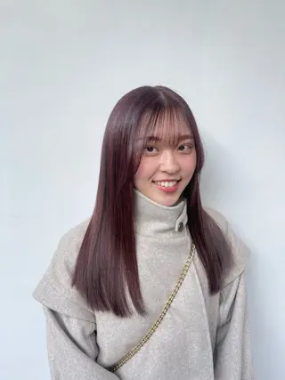 セミロング カラー SERINA/ウルフ 、デザインカラーのヘアスタイル