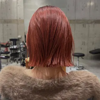 ミディアム 瑠己杏 :ボブ/ ハイトーンワンカラーのヘアスタイル