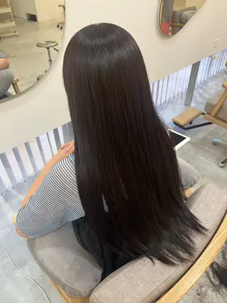 ロング カラー 山口 愛結のヘアスタイル