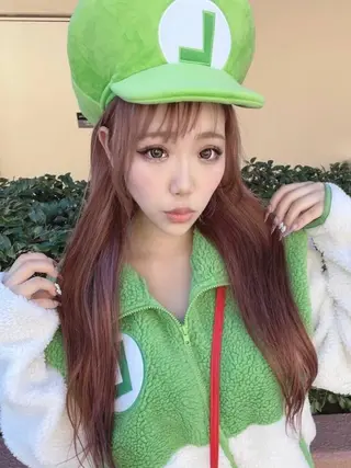 カラー ロング LuciA エクステカラーのヘアスタイル