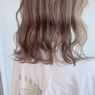 ミディアム カラー ✅ケアブリーチ✅ トヨオカ ノブヒデのヘアスタイル